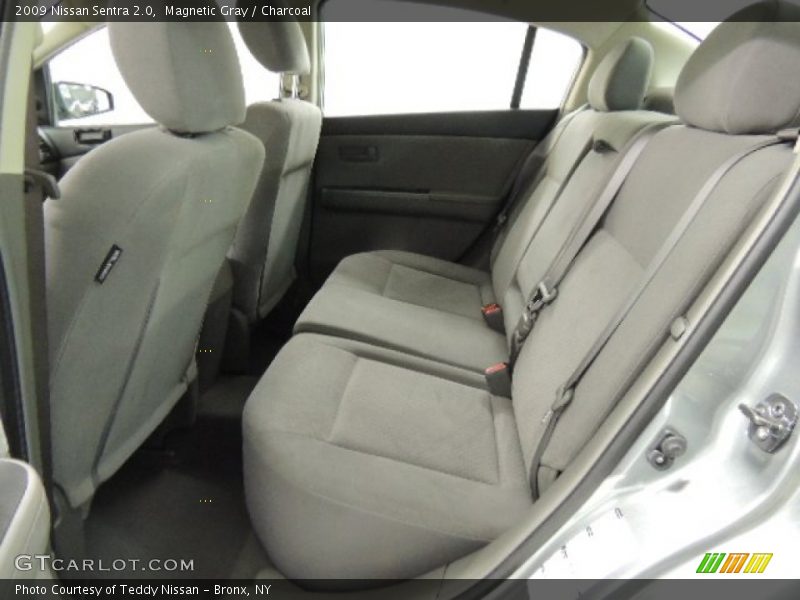 Magnetic Gray / Charcoal 2009 Nissan Sentra 2.0