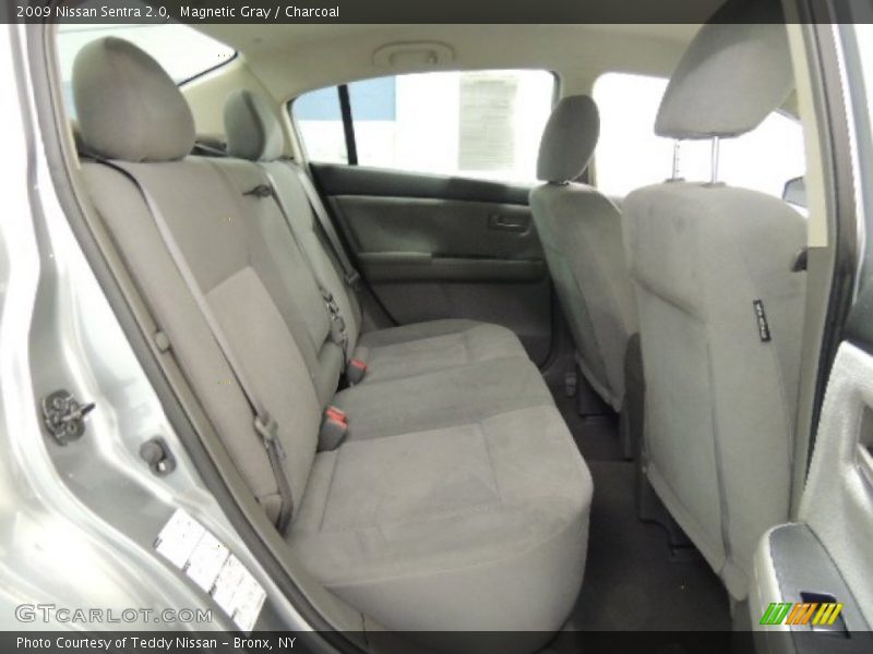 Magnetic Gray / Charcoal 2009 Nissan Sentra 2.0