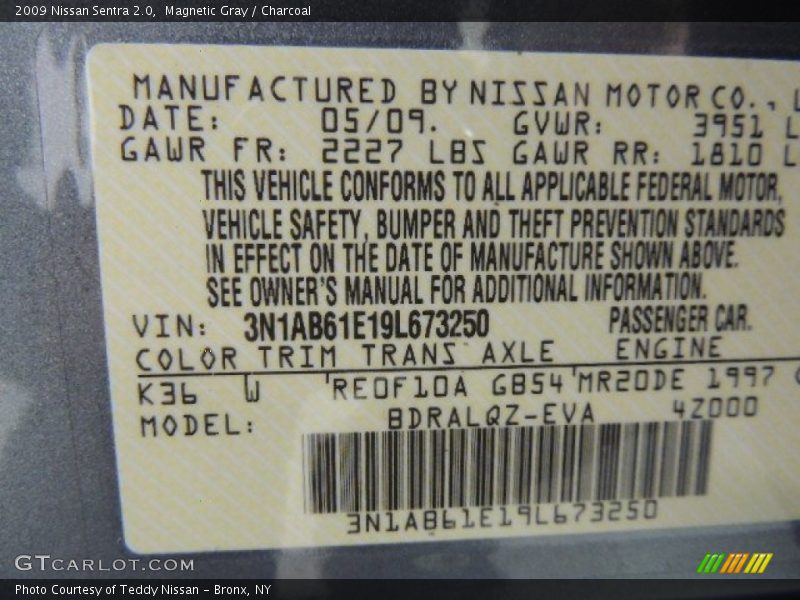 Magnetic Gray / Charcoal 2009 Nissan Sentra 2.0