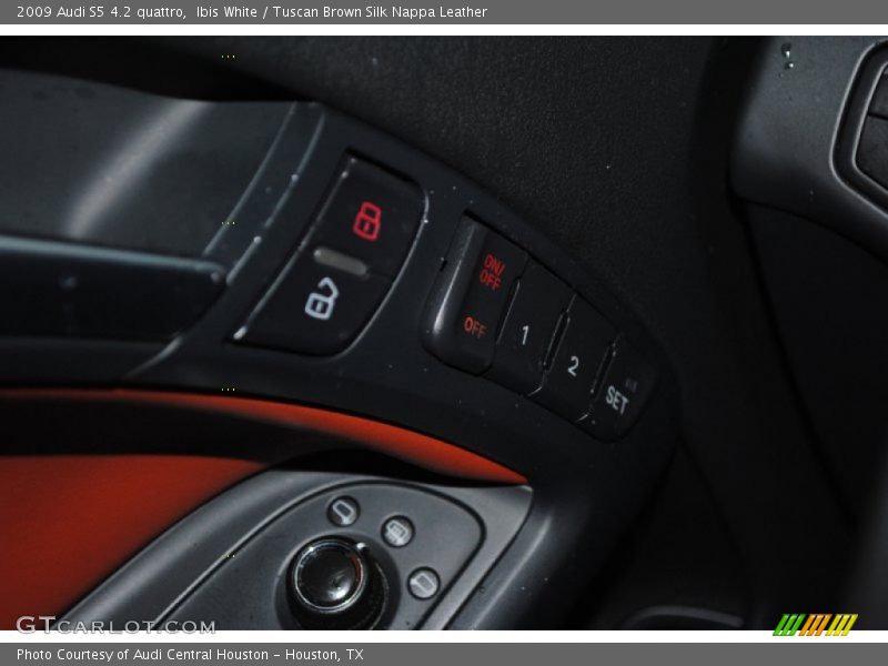 Ibis White / Tuscan Brown Silk Nappa Leather 2009 Audi S5 4.2 quattro