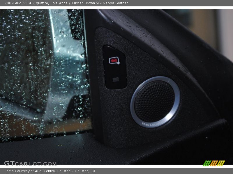 Ibis White / Tuscan Brown Silk Nappa Leather 2009 Audi S5 4.2 quattro