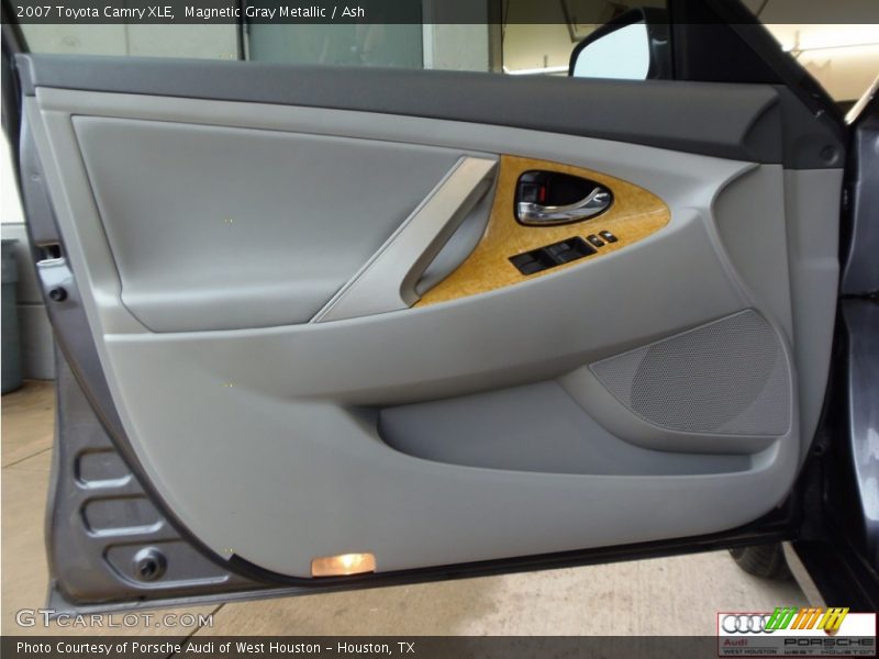 Magnetic Gray Metallic / Ash 2007 Toyota Camry XLE