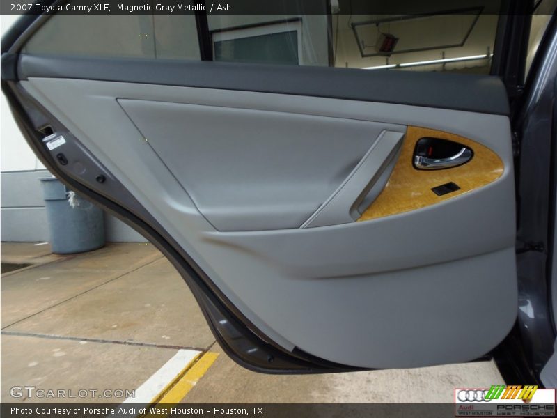 Magnetic Gray Metallic / Ash 2007 Toyota Camry XLE