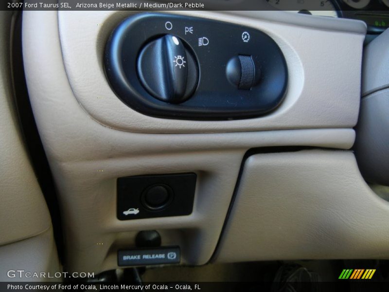 Arizona Beige Metallic / Medium/Dark Pebble 2007 Ford Taurus SEL