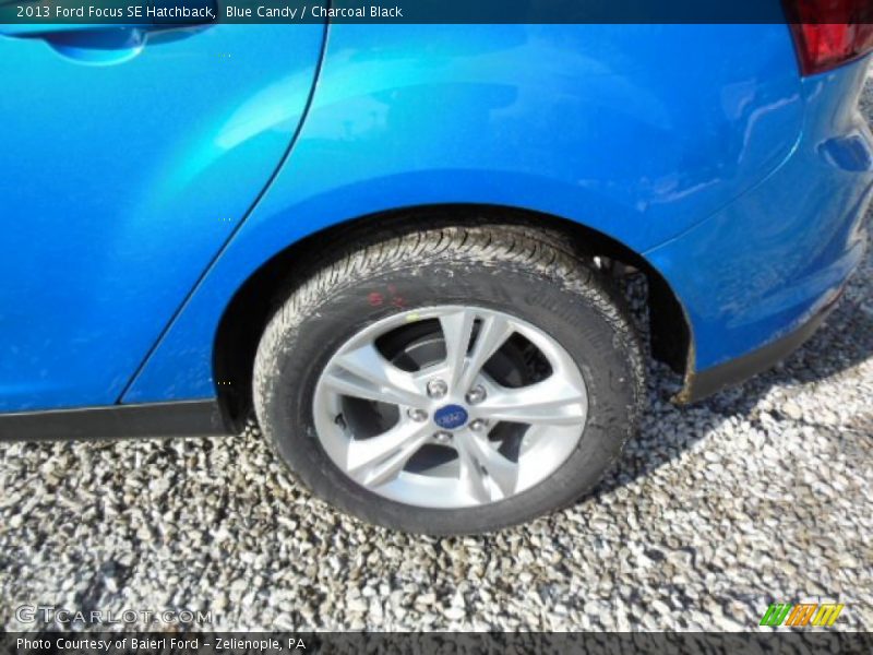 Blue Candy / Charcoal Black 2013 Ford Focus SE Hatchback