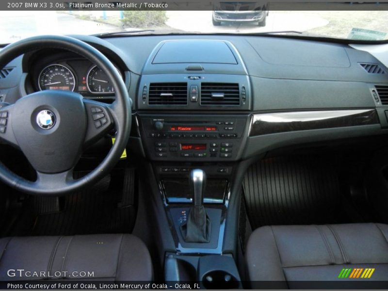 Dashboard of 2007 X3 3.0si