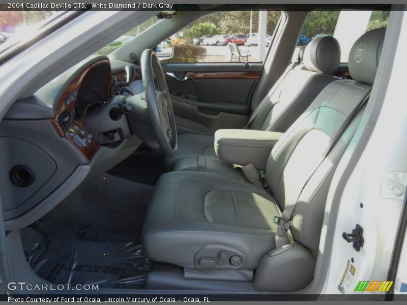 Front Seat of 2004 DeVille DTS