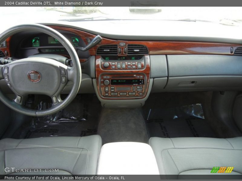 Dashboard of 2004 DeVille DTS