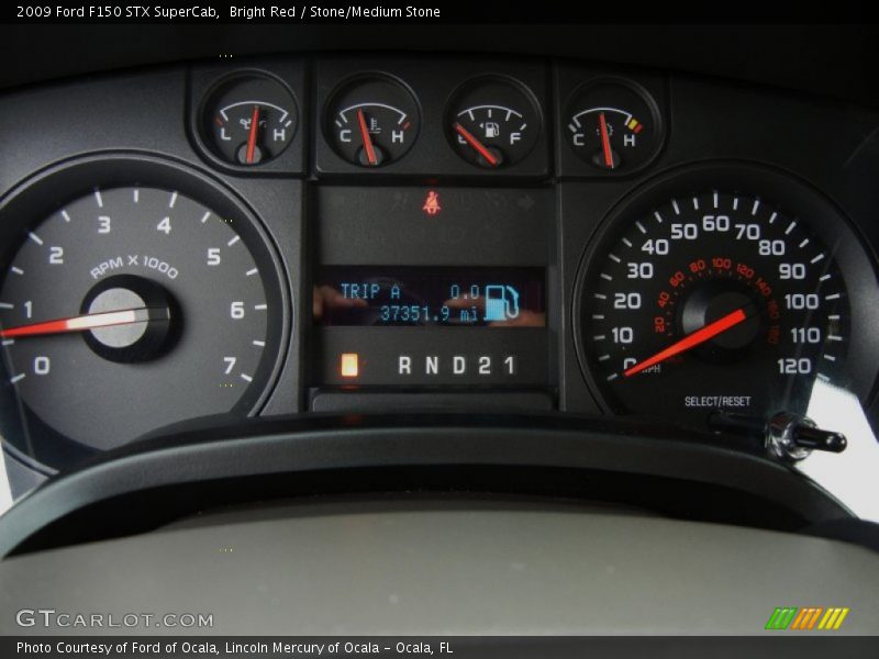Bright Red / Stone/Medium Stone 2009 Ford F150 STX SuperCab