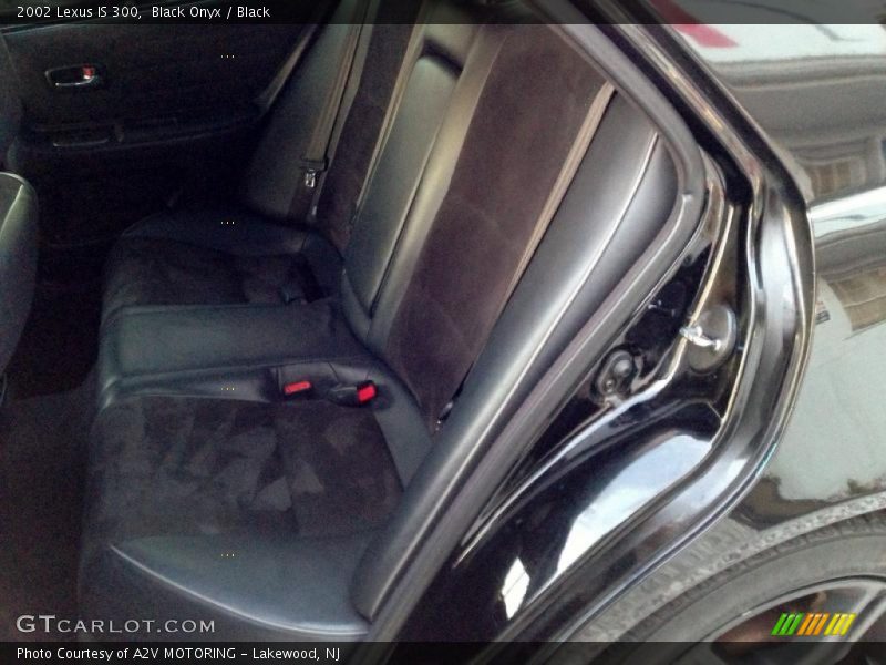 Black Onyx / Black 2002 Lexus IS 300