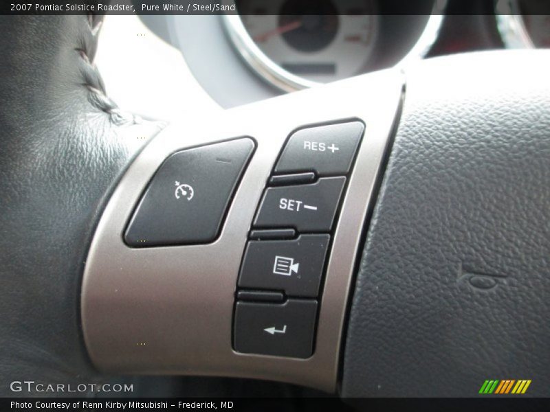 Pure White / Steel/Sand 2007 Pontiac Solstice Roadster