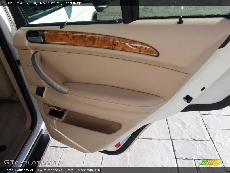 Alpine White / Sand Beige 2005 BMW X5 3.0i