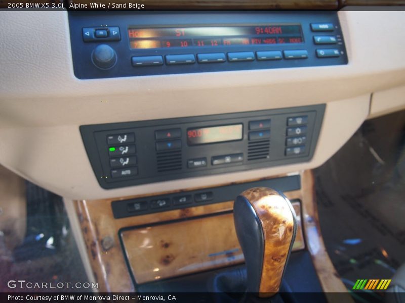 Alpine White / Sand Beige 2005 BMW X5 3.0i