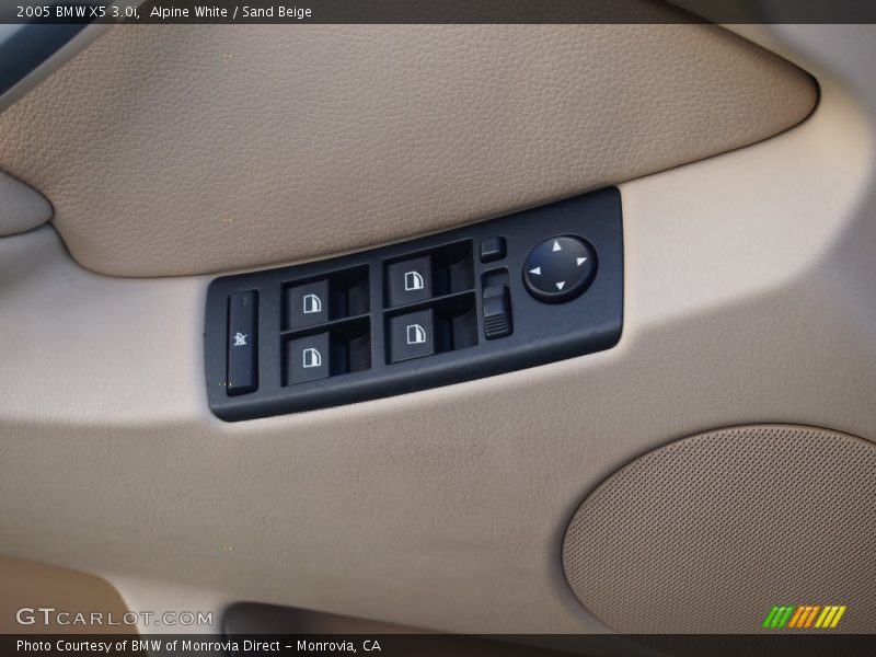Alpine White / Sand Beige 2005 BMW X5 3.0i