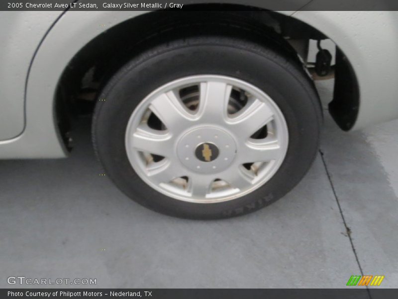 Galaxy Silver Metallic / Gray 2005 Chevrolet Aveo LT Sedan