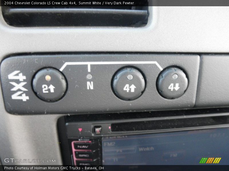 Summit White / Very Dark Pewter 2004 Chevrolet Colorado LS Crew Cab 4x4