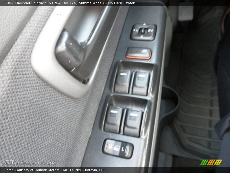 Summit White / Very Dark Pewter 2004 Chevrolet Colorado LS Crew Cab 4x4