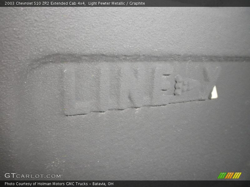 Light Pewter Metallic / Graphite 2003 Chevrolet S10 ZR2 Extended Cab 4x4