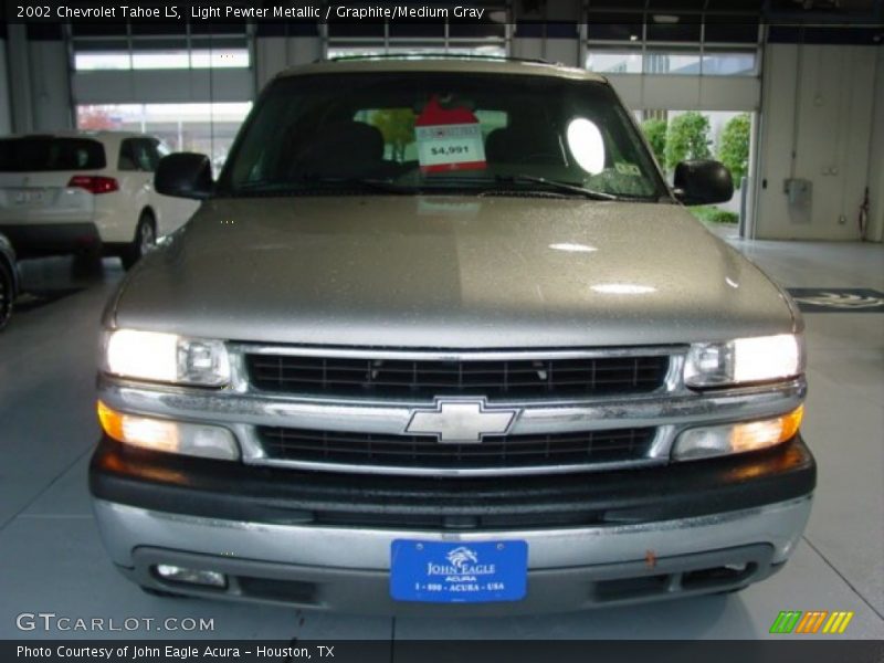 Light Pewter Metallic / Graphite/Medium Gray 2002 Chevrolet Tahoe LS