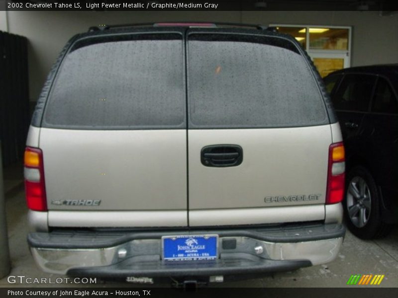 Light Pewter Metallic / Graphite/Medium Gray 2002 Chevrolet Tahoe LS