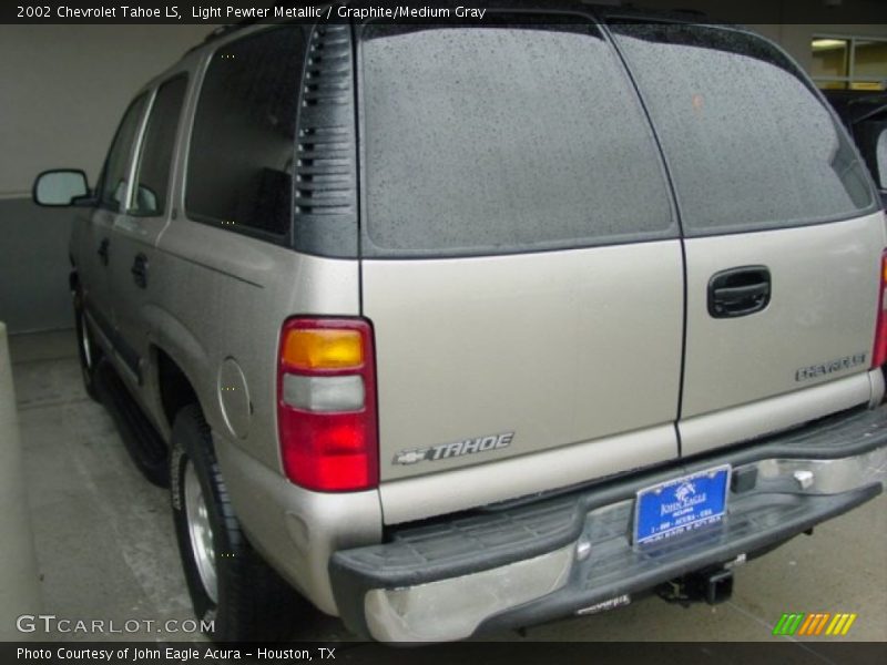 Light Pewter Metallic / Graphite/Medium Gray 2002 Chevrolet Tahoe LS