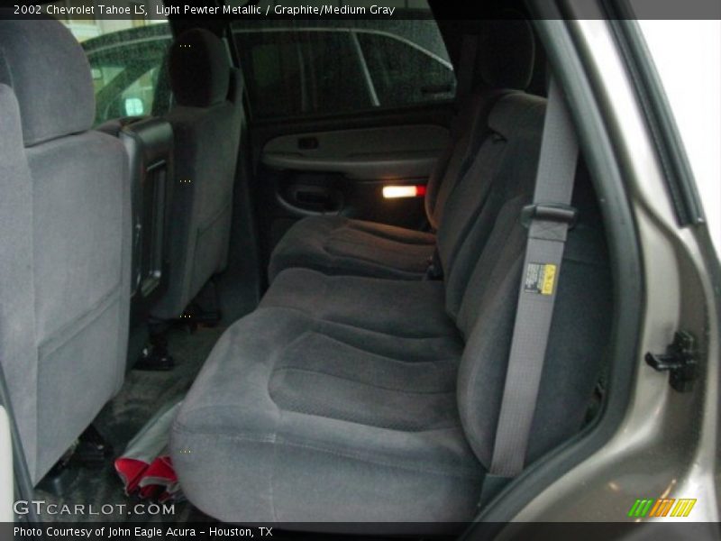 Light Pewter Metallic / Graphite/Medium Gray 2002 Chevrolet Tahoe LS
