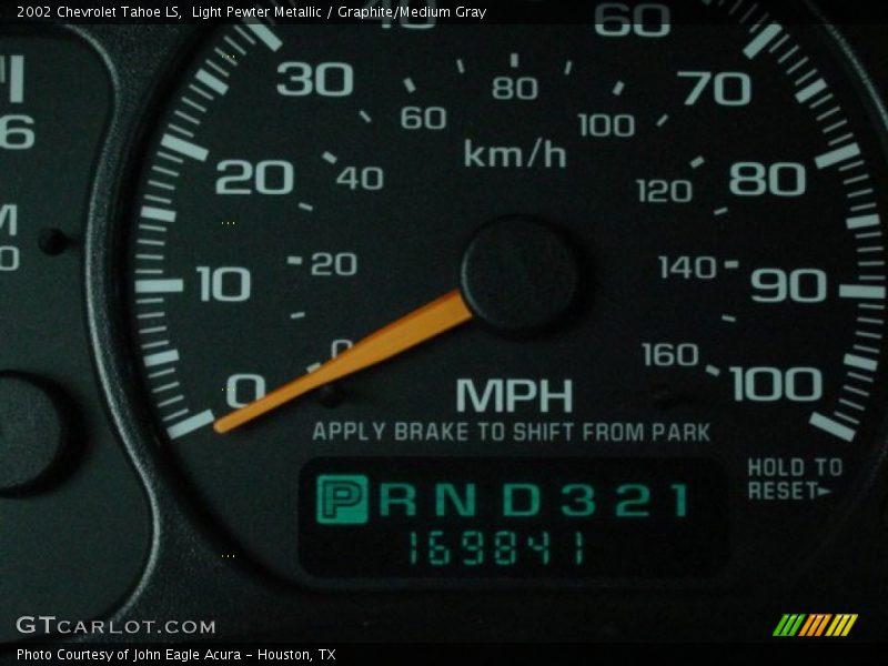 Light Pewter Metallic / Graphite/Medium Gray 2002 Chevrolet Tahoe LS