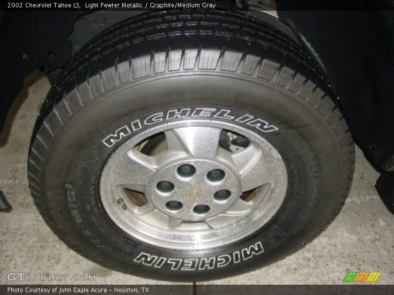 Light Pewter Metallic / Graphite/Medium Gray 2002 Chevrolet Tahoe LS