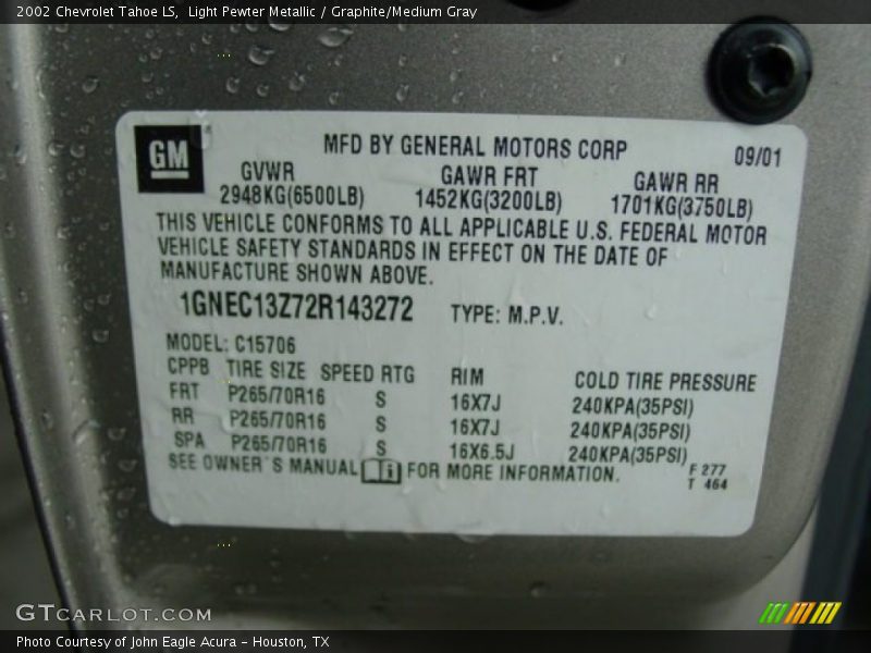 Light Pewter Metallic / Graphite/Medium Gray 2002 Chevrolet Tahoe LS