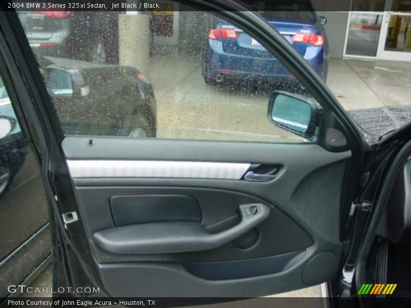 Jet Black / Black 2004 BMW 3 Series 325xi Sedan