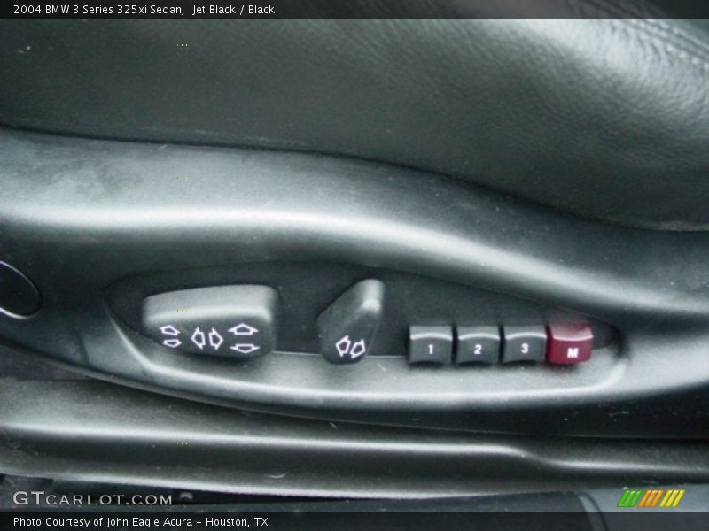 Jet Black / Black 2004 BMW 3 Series 325xi Sedan
