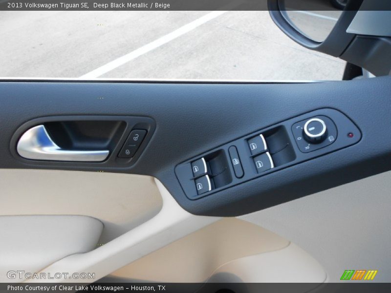 Deep Black Metallic / Beige 2013 Volkswagen Tiguan SE
