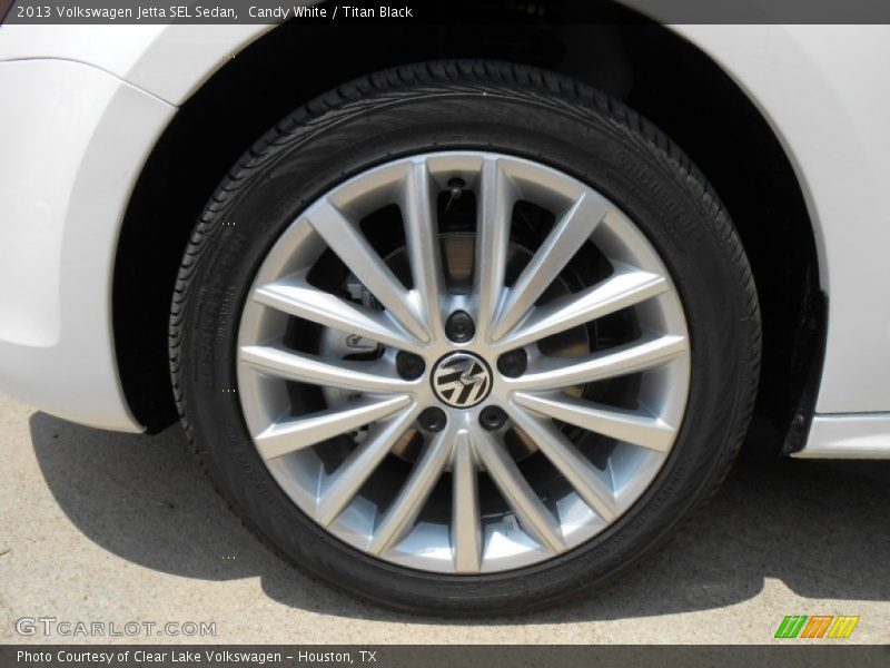 Candy White / Titan Black 2013 Volkswagen Jetta SEL Sedan