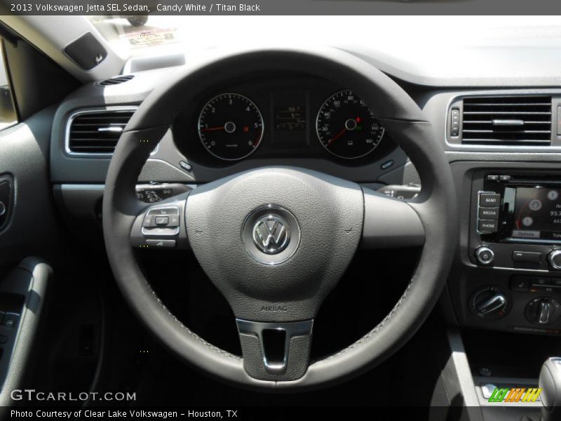 Candy White / Titan Black 2013 Volkswagen Jetta SEL Sedan