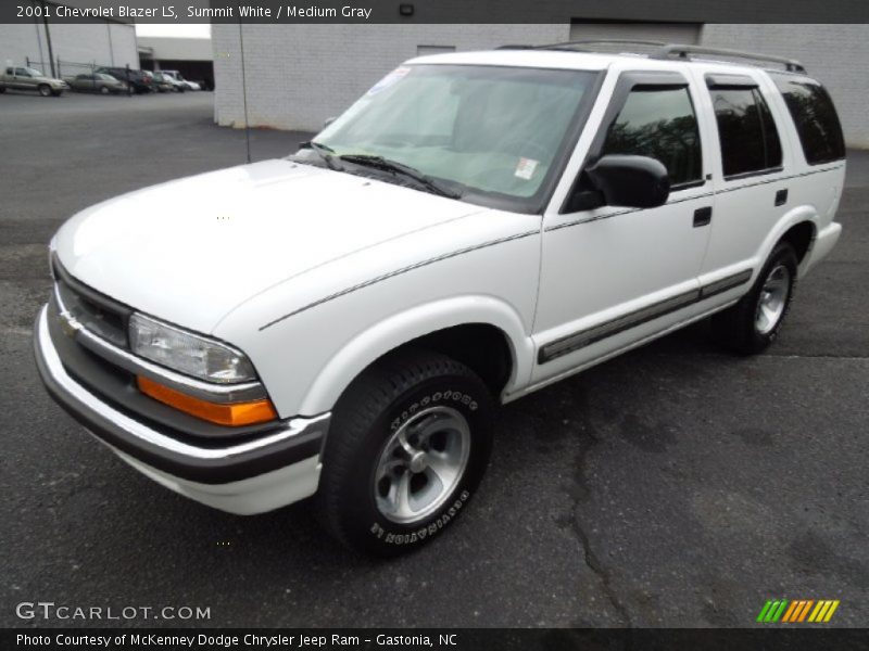 Summit White / Medium Gray 2001 Chevrolet Blazer LS