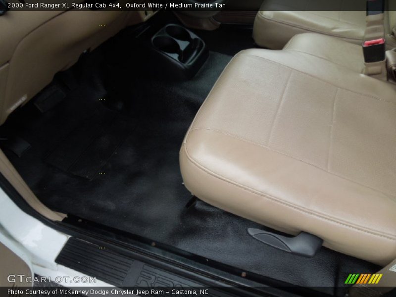Oxford White / Medium Prairie Tan 2000 Ford Ranger XL Regular Cab 4x4