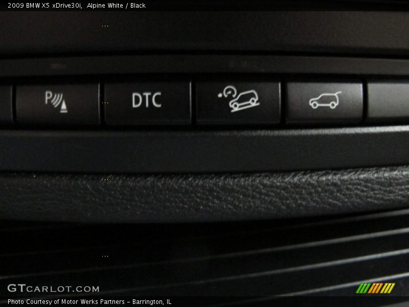 Alpine White / Black 2009 BMW X5 xDrive30i