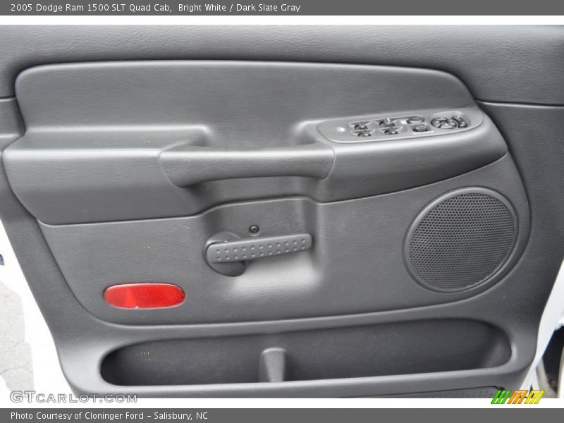 Bright White / Dark Slate Gray 2005 Dodge Ram 1500 SLT Quad Cab