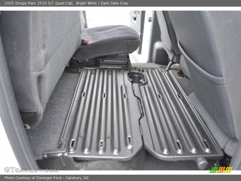 Bright White / Dark Slate Gray 2005 Dodge Ram 1500 SLT Quad Cab