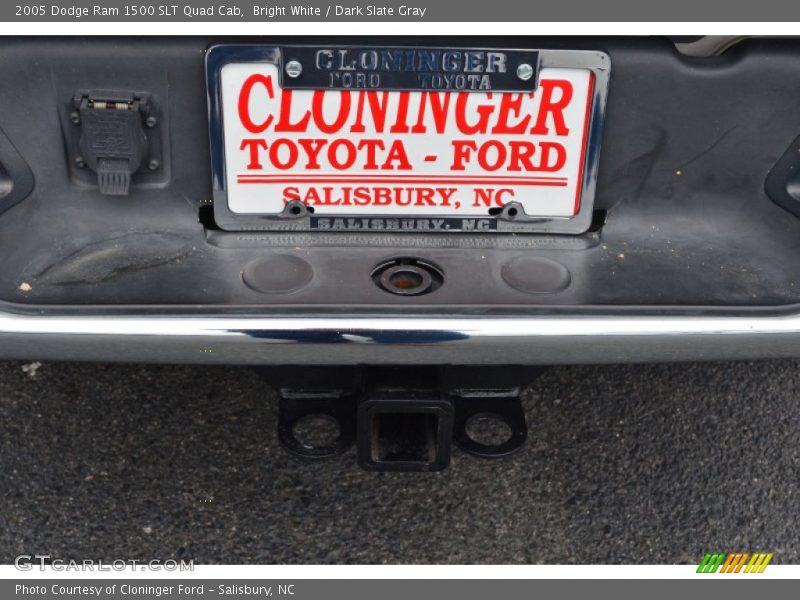 Bright White / Dark Slate Gray 2005 Dodge Ram 1500 SLT Quad Cab