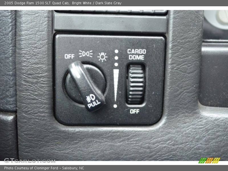 Bright White / Dark Slate Gray 2005 Dodge Ram 1500 SLT Quad Cab