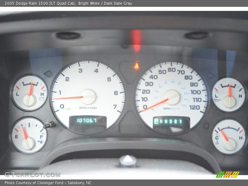 Bright White / Dark Slate Gray 2005 Dodge Ram 1500 SLT Quad Cab
