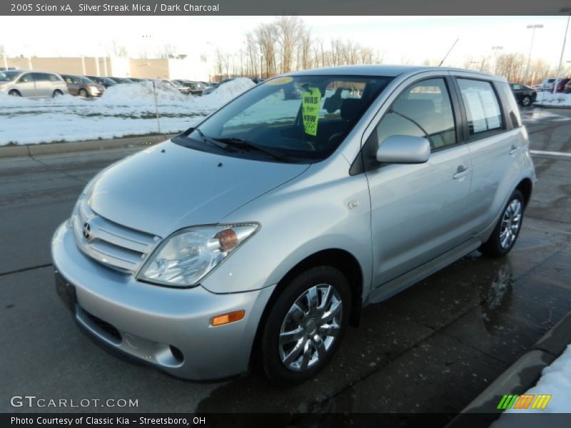 Silver Streak Mica / Dark Charcoal 2005 Scion xA