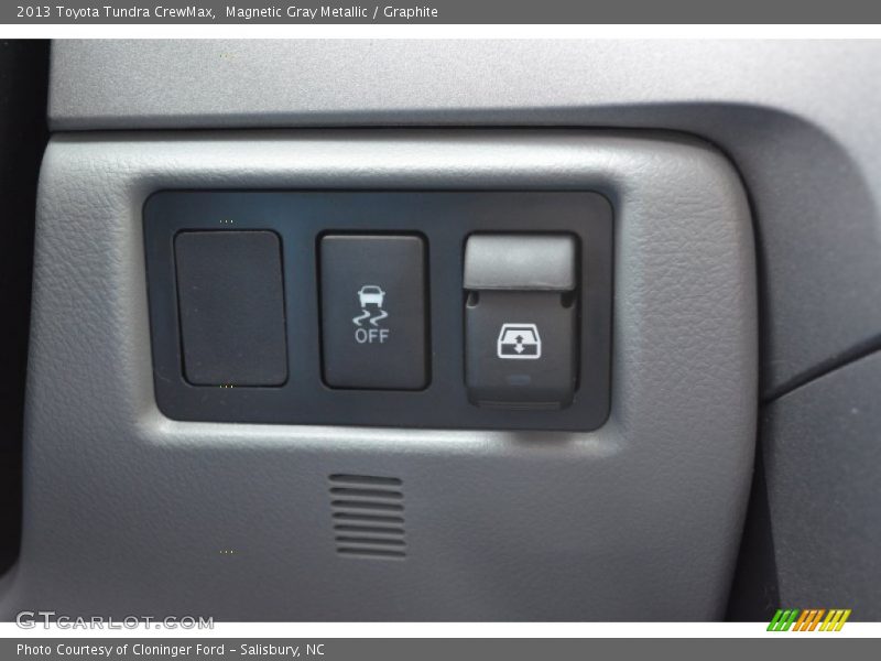 Magnetic Gray Metallic / Graphite 2013 Toyota Tundra CrewMax