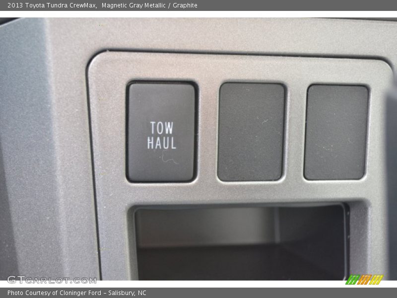 Magnetic Gray Metallic / Graphite 2013 Toyota Tundra CrewMax