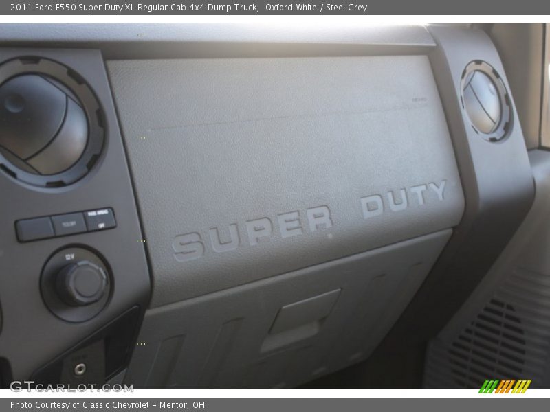 Oxford White / Steel Grey 2011 Ford F550 Super Duty XL Regular Cab 4x4 Dump Truck