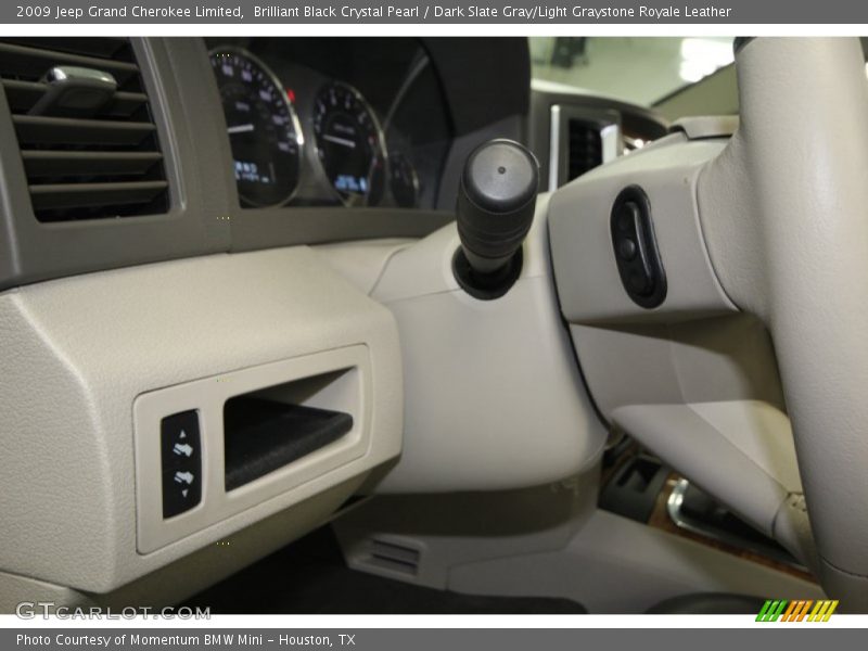 Brilliant Black Crystal Pearl / Dark Slate Gray/Light Graystone Royale Leather 2009 Jeep Grand Cherokee Limited