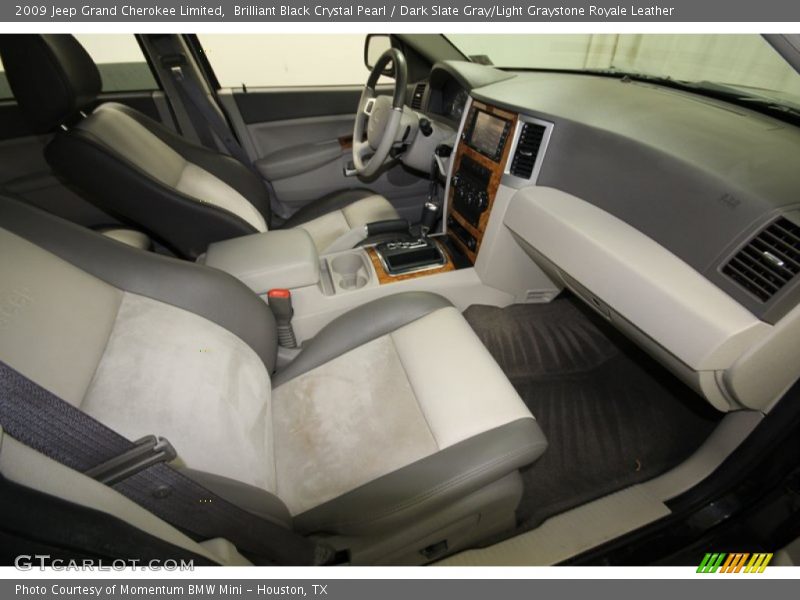 Front Seat of 2009 Grand Cherokee Limited