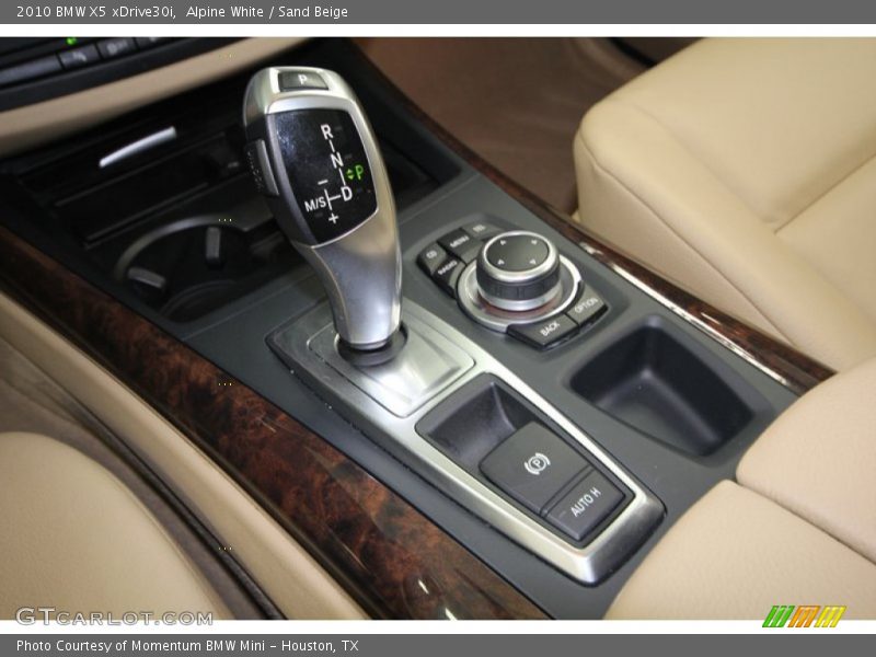 Alpine White / Sand Beige 2010 BMW X5 xDrive30i