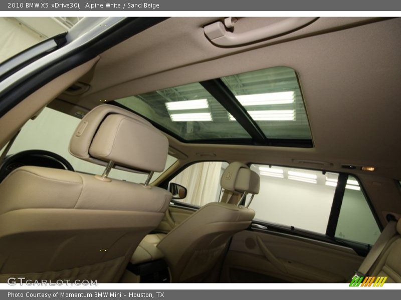 Alpine White / Sand Beige 2010 BMW X5 xDrive30i